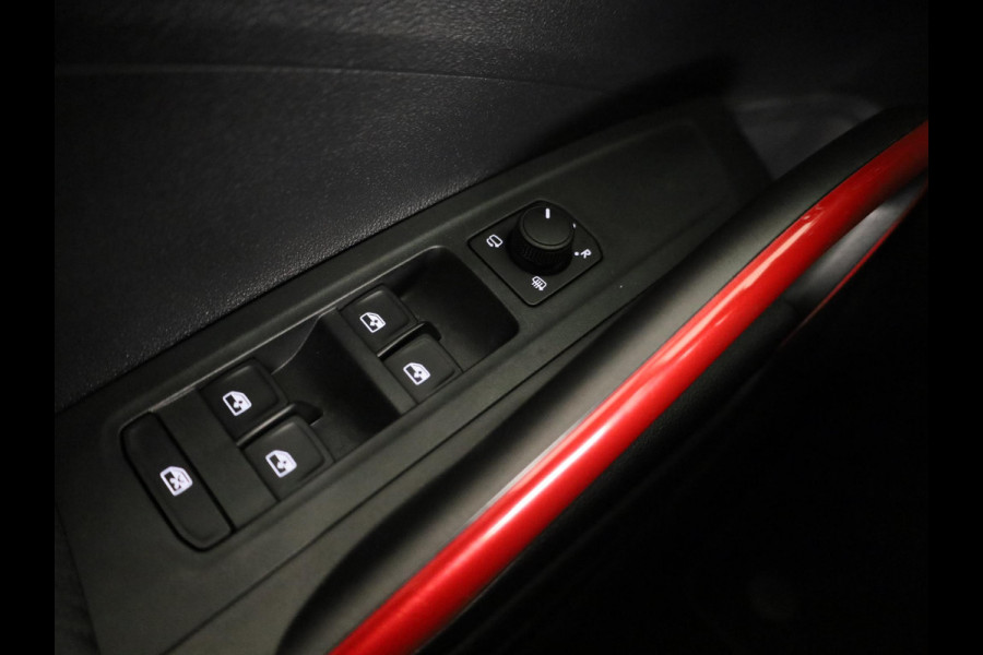 Škoda Fabia 1.0 TSI Monte Carlo 115 pk Automaat (DSG) | Verlengde garantie | Navigatie via App | Parkeersensoren | Achteruitrijcamera | Adaptieve cruise control | Stoelverwarming |