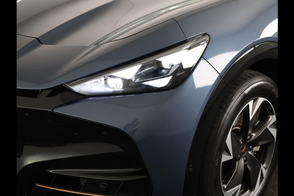 CUPRA Tavascan Business 82 kWh 286pk | Navigatie | Lichtmetalen velgen | Verwarmbare voorstoelen | Parkeercamera | Verwarmd stuurwiel