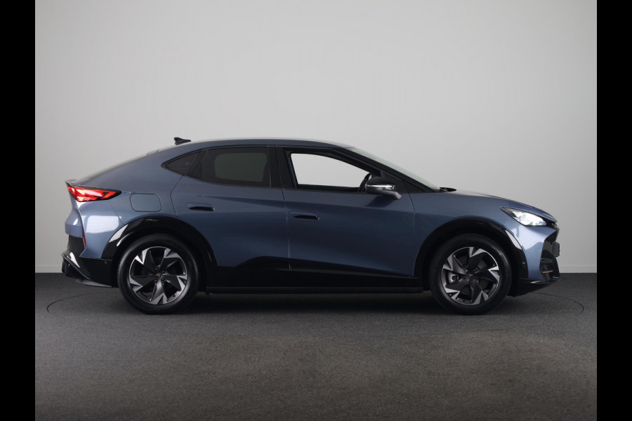 CUPRA Tavascan Business 82 kWh 286pk | Navigatie | Lichtmetalen velgen | Verwarmbare voorstoelen | Parkeercamera | Verwarmd stuurwiel
