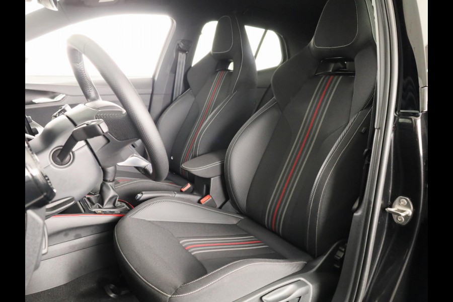 Škoda Fabia 1.0 TSI Monte Carlo 95 pk | Verlengde garantie | Navigatie via App | Parkeersensoren | Achteruitrijcamera | LED koplampen | Stoelverwarming |