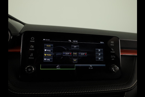 Škoda Fabia 1.0 TSI Monte Carlo 95 pk | Verlengde garantie | Navigatie via App | Parkeersensoren | Achteruitrijcamera | LED koplampen | Stoelverwarming |