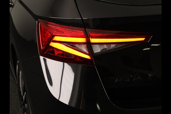 Škoda Fabia 1.0 TSI Monte Carlo 95 pk | Verlengde garantie | Navigatie via App | Parkeersensoren | Achteruitrijcamera | LED koplampen | Stoelverwarming |