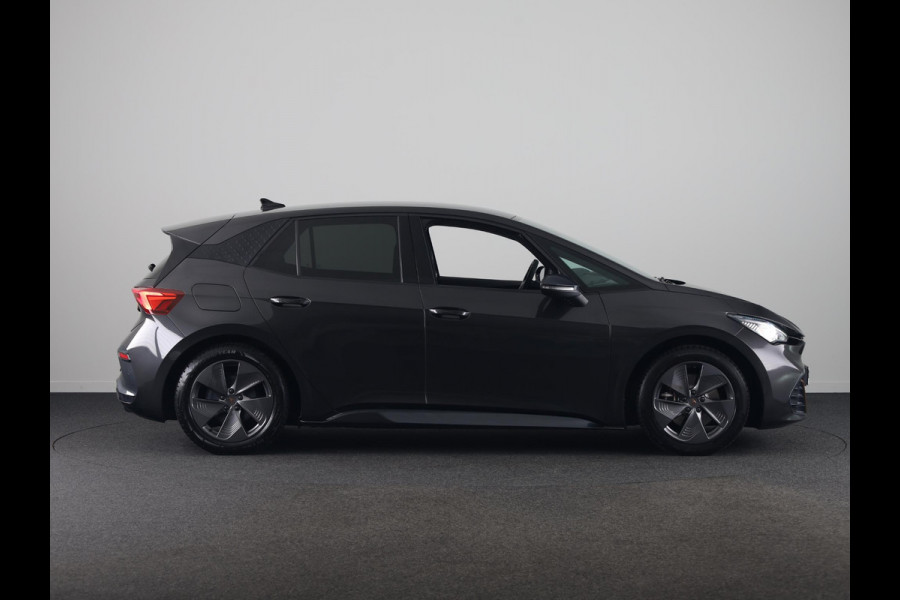 CUPRA Born Impulse 62 kWh 204 pk | SOH 93,97% | Navigatie via App | Parkeersensoren | Autom. airco | LED koplampen | Apple Carplay/Android Auto |