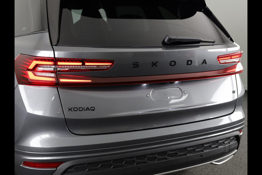 Škoda Kodiaq Sportline Business PHEV 1.5 TSI 204 pk | Trekhaak | Blind Spot | Adaptive Cruise | Stoelverwarming | Camera | Light & View