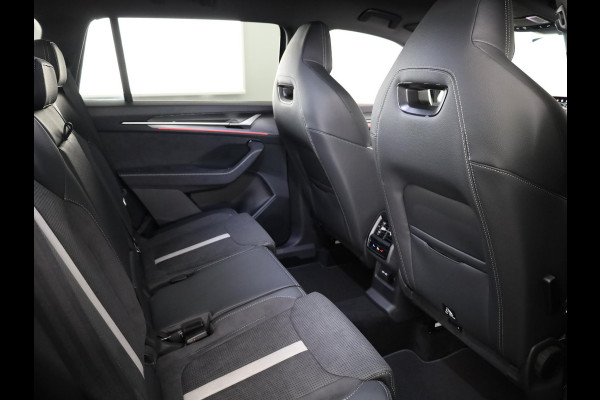 Škoda Kodiaq Sportline Business PHEV 1.5 TSI 204 pk | Trekhaak | Blind Spot | Adaptive Cruise | Stoelverwarming | Camera | Light & View