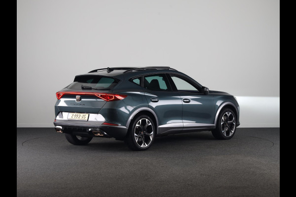 CUPRA Formentor 1.4 e-Hybrid VZ Performance 245pk | Panoramadak | 19 inch Lichtmetalen velgen | Dode hoek detectie | Adaptieve cruise controle