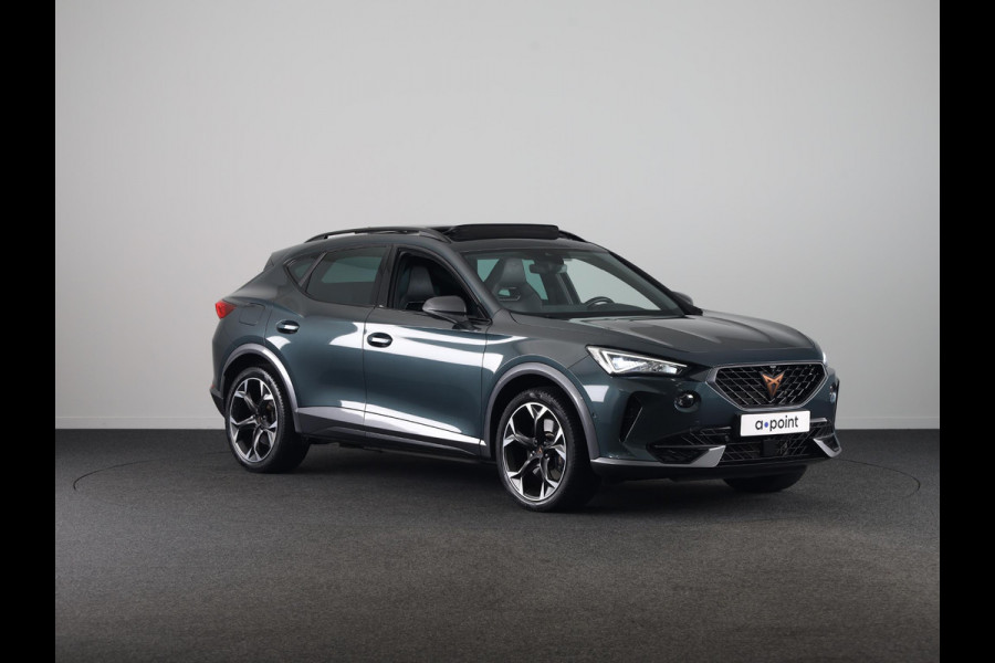 CUPRA Formentor 1.4 e-Hybrid VZ Performance 245pk | Panoramadak | 19 inch Lichtmetalen velgen | Dode hoek detectie | Adaptieve cruise controle