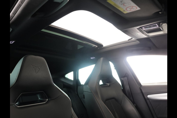 CUPRA Formentor 1.4 e-Hybrid VZ Performance 245pk | Panoramadak | 19 inch Lichtmetalen velgen | Dode hoek detectie | Adaptieve cruise controle