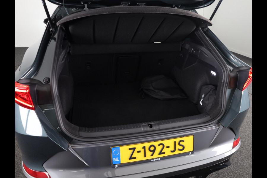 CUPRA Formentor 1.4 e-Hybrid VZ Performance 245pk | Panoramadak | 19 inch Lichtmetalen velgen | Dode hoek detectie | Adaptieve cruise controle