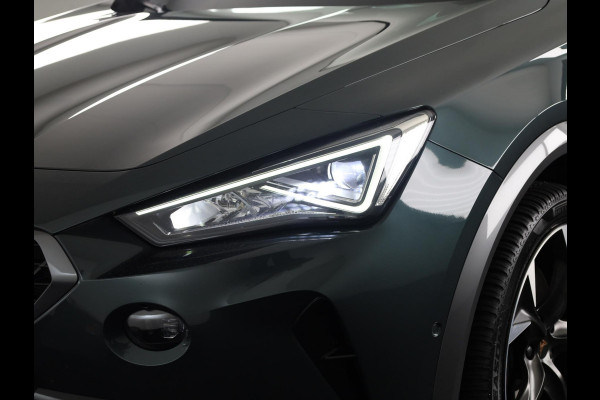 CUPRA Formentor 1.4 e-Hybrid VZ Performance 245pk | Panoramadak | 19 inch Lichtmetalen velgen | Dode hoek detectie | Adaptieve cruise controle