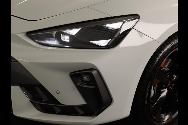 CUPRA Leon Sportstourer 1.5 TSI e-Hybrid Business 204PK | Panoramadak | Sennheiser | 19 Inch | Achteruitrijcamera |