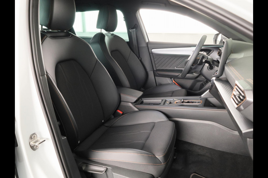 CUPRA Leon Sportstourer 1.5 TSI e-Hybrid Business 204PK | Panoramadak | Sennheiser | 19 Inch | Achteruitrijcamera |