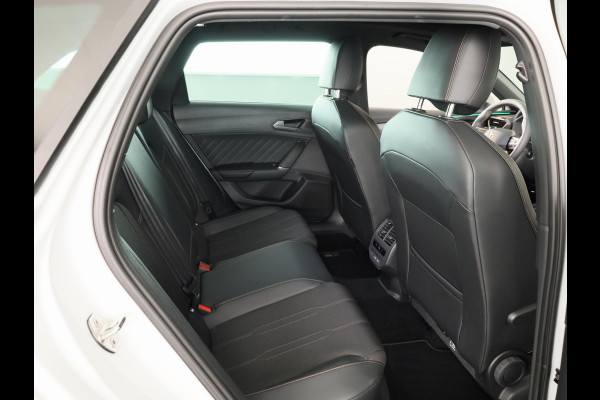CUPRA Leon Sportstourer 1.5 TSI e-Hybrid Business 204PK | Panoramadak | Sennheiser | 19 Inch | Achteruitrijcamera |