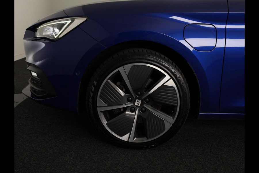 Seat Leon Sportstourer 1.4 TSI eHybrid PHEV FR Business Intense 204pk | Panoramadak | Elektrischverstelbare voorstoelen met geheugen | 18 inch Lichtmetalen velgen | Parkeercamera | Navigatie