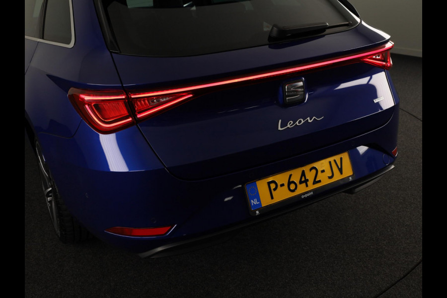 Seat Leon Sportstourer 1.4 TSI eHybrid PHEV FR Business Intense 204pk | Panoramadak | Elektrischverstelbare voorstoelen met geheugen | 18 inch Lichtmetalen velgen | Parkeercamera | Navigatie