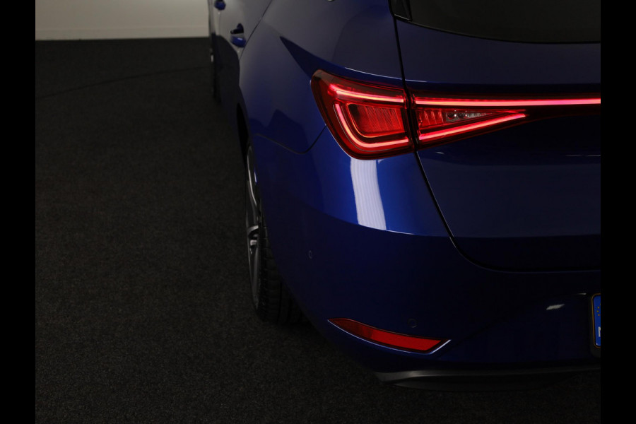 Seat Leon Sportstourer 1.4 TSI eHybrid PHEV FR Business Intense 204pk | Panoramadak | Elektrischverstelbare voorstoelen met geheugen | 18 inch Lichtmetalen velgen | Parkeercamera | Navigatie