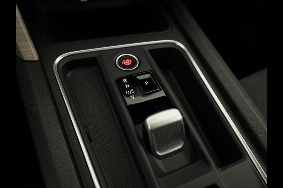 Seat Leon Sportstourer 1.4 TSI eHybrid PHEV FR Business Intense 204pk | Panoramadak | Elektrischverstelbare voorstoelen met geheugen | 18 inch Lichtmetalen velgen | Parkeercamera | Navigatie