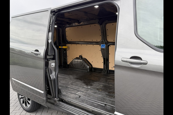Ford Transit Custom 2.0 TDCI 185 PK SPORT / AUTOMAAT / L2H1 / CAMERA / CRUISE / AIRCO / STOELVERW / 17" LMV / LED
