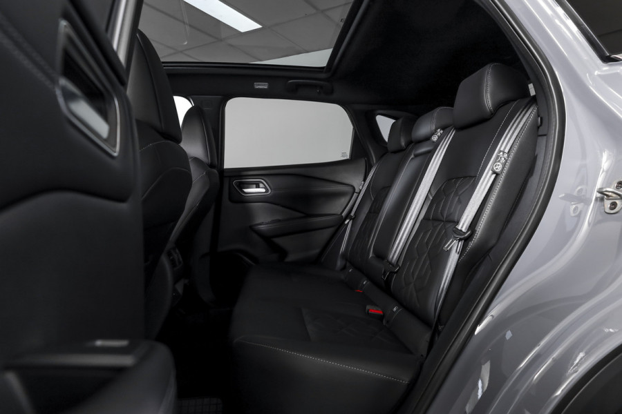 Nissan QASHQAI 1.3 MHEV Xtronic 158 PK Tekna | Pano | Memory | Matrix LED | Winterpakket | Dig. Cockpit | Adapt. Cruise | 360 Camera | NAV+App. Connect | ECC | Elek Klep | LM 19" | 3262