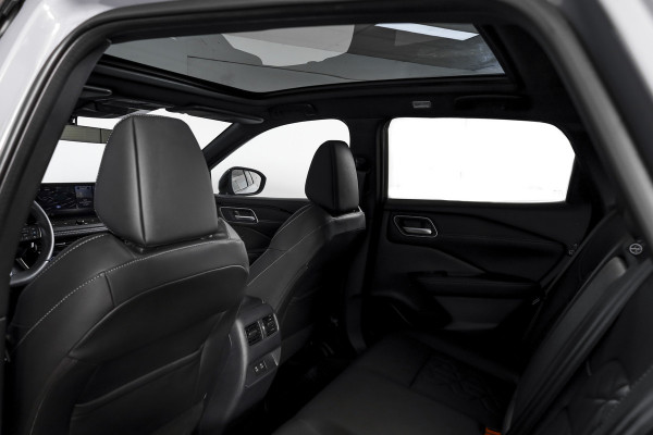Nissan QASHQAI 1.3 MHEV Xtronic 158 PK Tekna | Pano | Memory | Matrix LED | Winterpakket | Dig. Cockpit | Adapt. Cruise | 360 Camera | NAV+App. Connect | ECC | Elek Klep | LM 19" | 3262