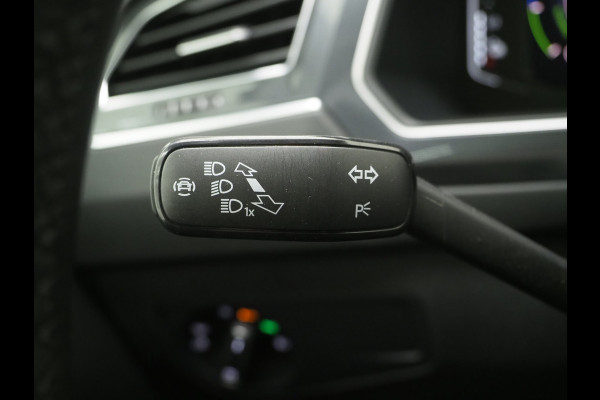 Volkswagen Tiguan 1.4 TSI eHybrid Elegance | Panoramadak | Trekhaak | Camera | Keyless | Adaptive Cruise | Virtual | Carplay