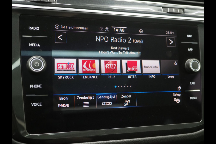 Volkswagen Tiguan 1.4 TSI eHybrid Elegance | Panoramadak | Trekhaak | Camera | Keyless | Adaptive Cruise | Virtual | Carplay