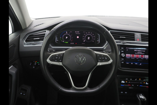 Volkswagen Tiguan 1.4 TSI eHybrid Elegance | Panoramadak | Trekhaak | Camera | Keyless | Adaptive Cruise | Virtual | Carplay
