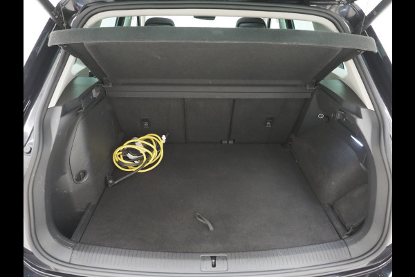 Volkswagen Tiguan 1.4 TSI eHybrid Elegance | Panoramadak | Trekhaak | Camera | Keyless | Adaptive Cruise | Virtual | Carplay
