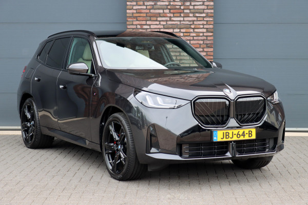 BMW X3 30e xDrive M-Sport Pro | Panoramadak | Memory | Stoelventilatie | Surround Camera | HUD | Verwarmd Stuurwiel | Harman/Kardon | Iconic Glow | Achterbank Verwarmd |