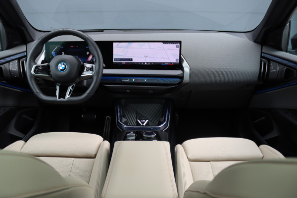 BMW X3 30e xDrive M-Sport Pro | Panoramadak | Memory | Stoelventilatie | Surround Camera | HUD | Verwarmd Stuurwiel | Harman/Kardon | Iconic Glow | Achterbank Verwarmd |