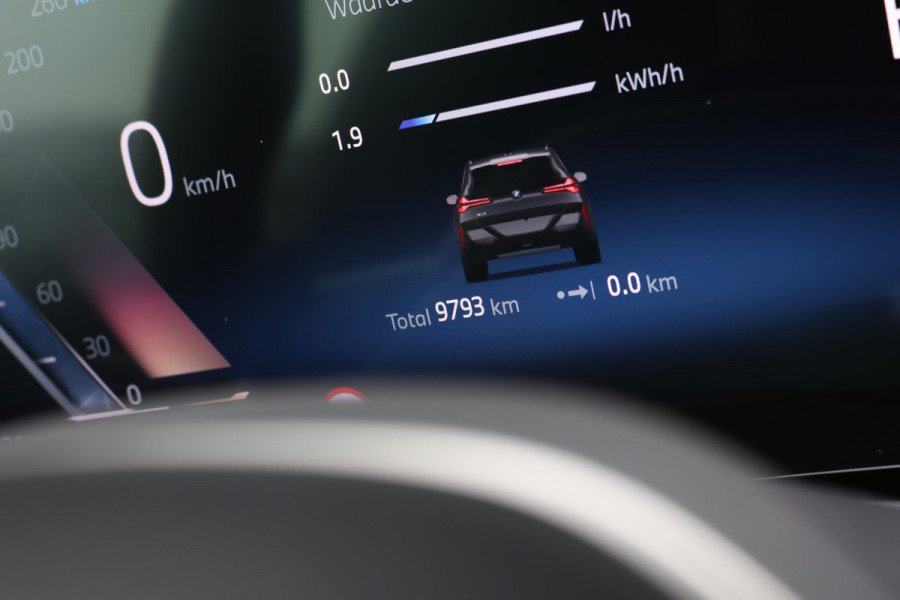 BMW X3 30e xDrive M-Sport Pro | Panoramadak | Memory | Stoelventilatie | Surround Camera | HUD | Verwarmd Stuurwiel | Harman/Kardon | Iconic Glow | Achterbank Verwarmd |