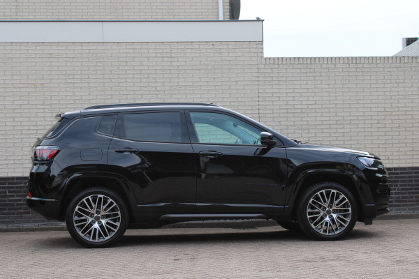 Jeep Compass 4xe 240 Plug-in Hybrid Electric Summit | Leder | Winterpack | Elektr. Achterklep | Stoelverwarming/ventilatie | Compleet