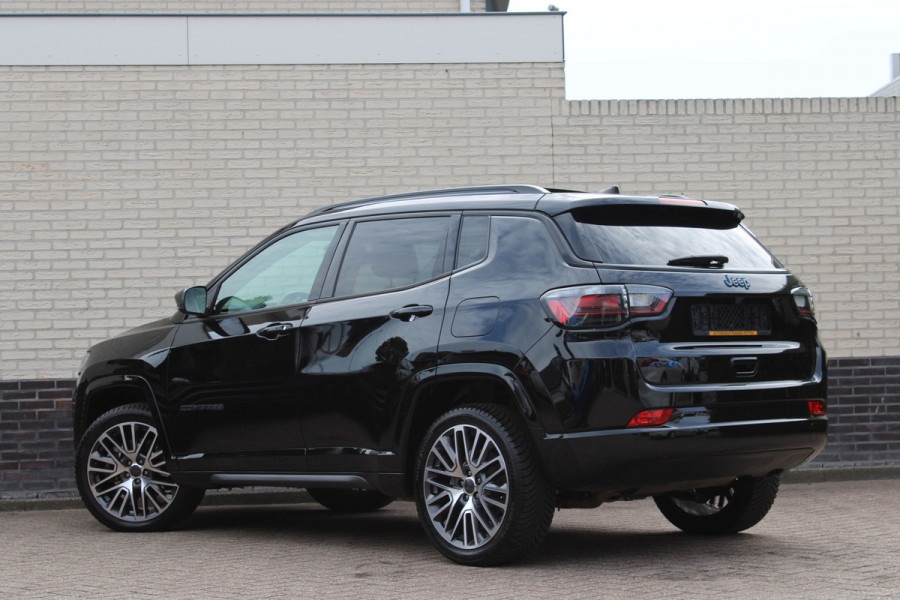 Jeep Compass 4xe 240 Plug-in Hybrid Electric Summit | Leder | Winterpack | Elektr. Achterklep | Stoelverwarming/ventilatie | Compleet