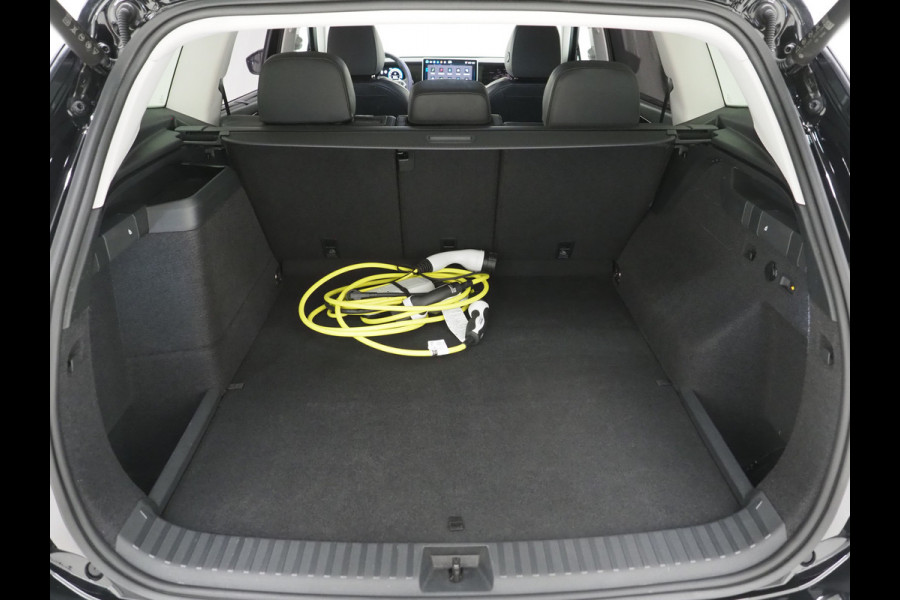 Volkswagen Tayron 1.5 eHybrid Elegance | Leder/Alcantara | Trekhaak | Massage | 360 | Keyless | Adaptive Cruise | Sfeerlicht
