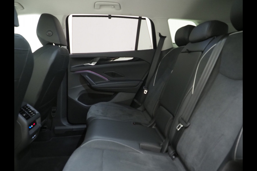 Volkswagen Tayron 1.5 eHybrid Elegance | Leder/Alcantara | Trekhaak | Massage | 360 | Keyless | Adaptive Cruise | Sfeerlicht