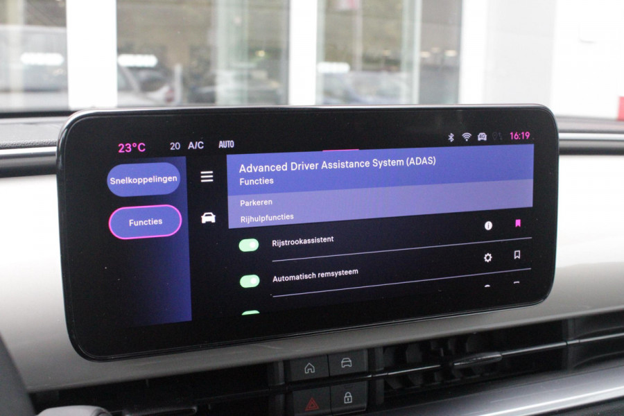 Fiat 600 1.2 Hybrid 110PK AUTOMAAT URBAN | STOEL/VOORRUIT VERWARMING | KEYLESS ENTRY/START | 17" LICHTEMATELN VELGEN | DRAADLOZE TELEFOONLADER | DRAADLOZE APPLE CARPLAY/ANDROID AUTO | NAVIGATIE | DAB+ RADIO | PARKEERSENSOREN VOOR + ACHTER | ACHTERUITRIJ CAMERA | CRUISE CONTROL | LED KOPLAMPEN |