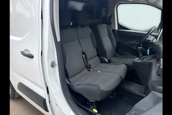 Toyota PROACE CITY 1.2T 110 PK Benzine! L1H1 Navigatie Climate control Camera Carplay Cruise control Parkeersensoren v+a Gasoline Benzin