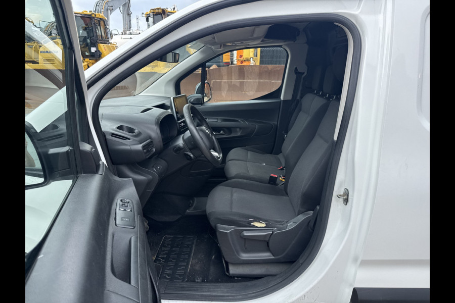 Toyota PROACE CITY 1.2T 110 PK Benzine! L1H1 Navigatie Climate control Camera Carplay Cruise control Parkeersensoren v+a Gasoline Benzin