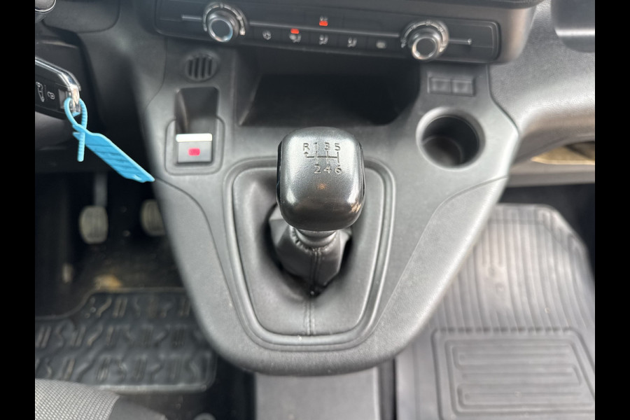 Toyota PROACE CITY 1.2T 110 PK Benzine! L1H1 Navigatie Climate control Camera Carplay Cruise control Parkeersensoren v+a Gasoline Benzin