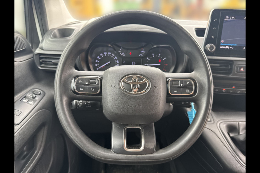 Toyota PROACE CITY 1.2T 110 PK Benzine! L1H1 Navigatie Climate control Camera Carplay Cruise control Parkeersensoren v+a Gasoline Benzin