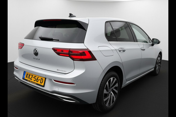 Volkswagen Golf eHybrid PHEV 204PK DSG STYLE CAMERA/VELOURS/NAVI/IQ-LIGHT