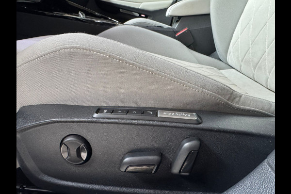 Volkswagen Golf eHybrid PHEV 204PK DSG STYLE CAMERA/VELOURS/NAVI/IQ-LIGHT