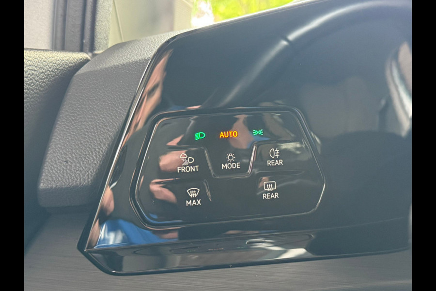 Volkswagen Golf eHybrid PHEV 204PK DSG STYLE CAMERA/VELOURS/NAVI/IQ-LIGHT