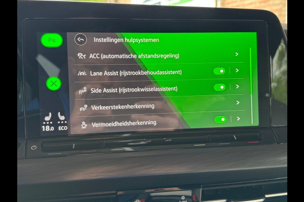 Volkswagen Golf eHybrid PHEV 204PK DSG STYLE CAMERA/VELOURS/NAVI/IQ-LIGHT