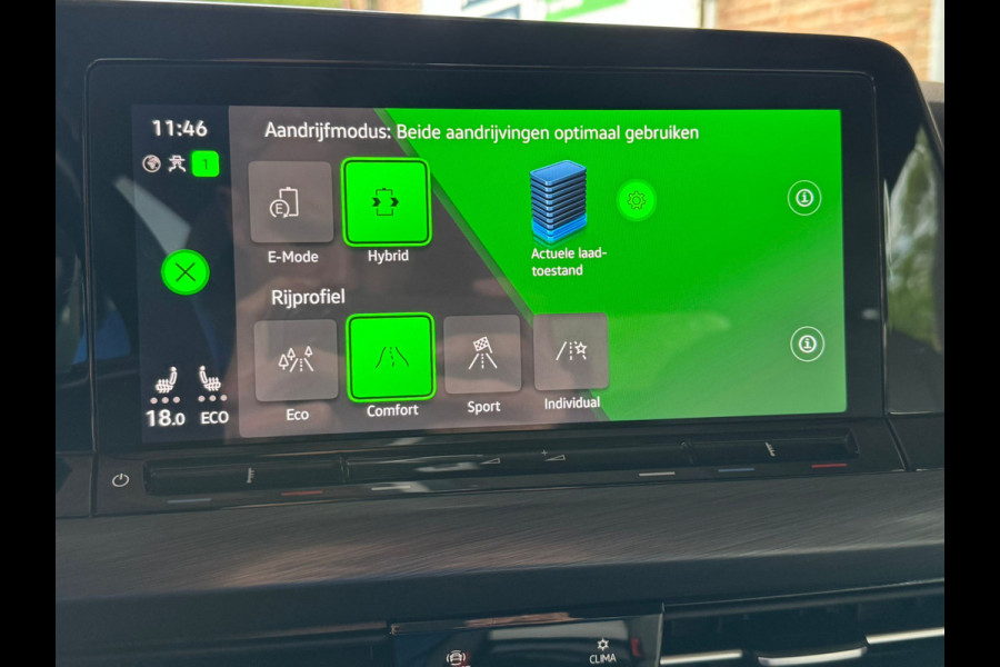 Volkswagen Golf eHybrid PHEV 204PK DSG STYLE CAMERA/VELOURS/NAVI/IQ-LIGHT