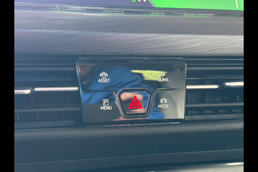 Volkswagen Golf eHybrid PHEV 204PK DSG STYLE CAMERA/VELOURS/NAVI/IQ-LIGHT