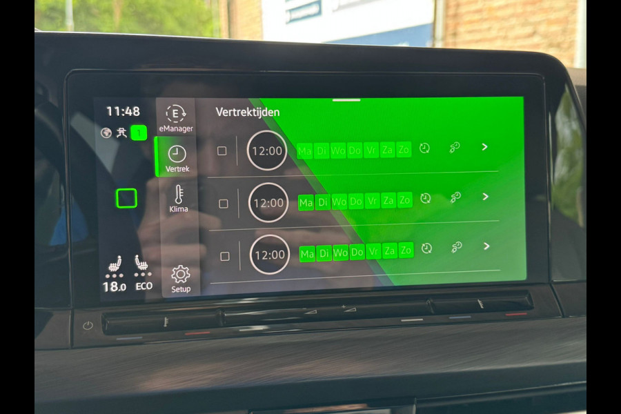 Volkswagen Golf eHybrid PHEV 204PK DSG STYLE CAMERA/VELOURS/NAVI/IQ-LIGHT