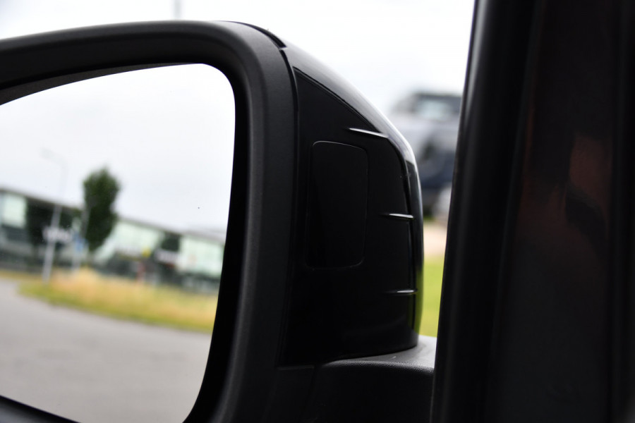 Ford Transit Connect 2.0 EcoBlue L2 Limited Virtual, Camera, Adaptieve Cruise, Carplay, NAVI, 122pk, Automaat, Multimedia, Dodehoek, Uniek!
