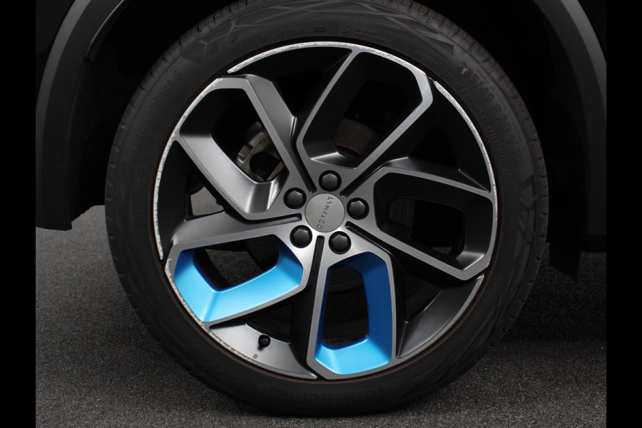 Lynk & Co 01 1.5 Panoramadak Airco ECC Virtual Coickpit PDC VA + Camera Adaptive Cruise Control Full LED 20" LM Velgen