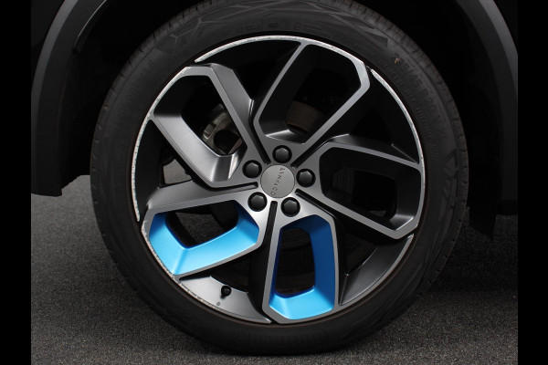 Lynk & Co 01 1.5 Panoramadak Airco ECC Virtual Coickpit PDC VA + Camera Adaptive Cruise Control Full LED 20" LM Velgen